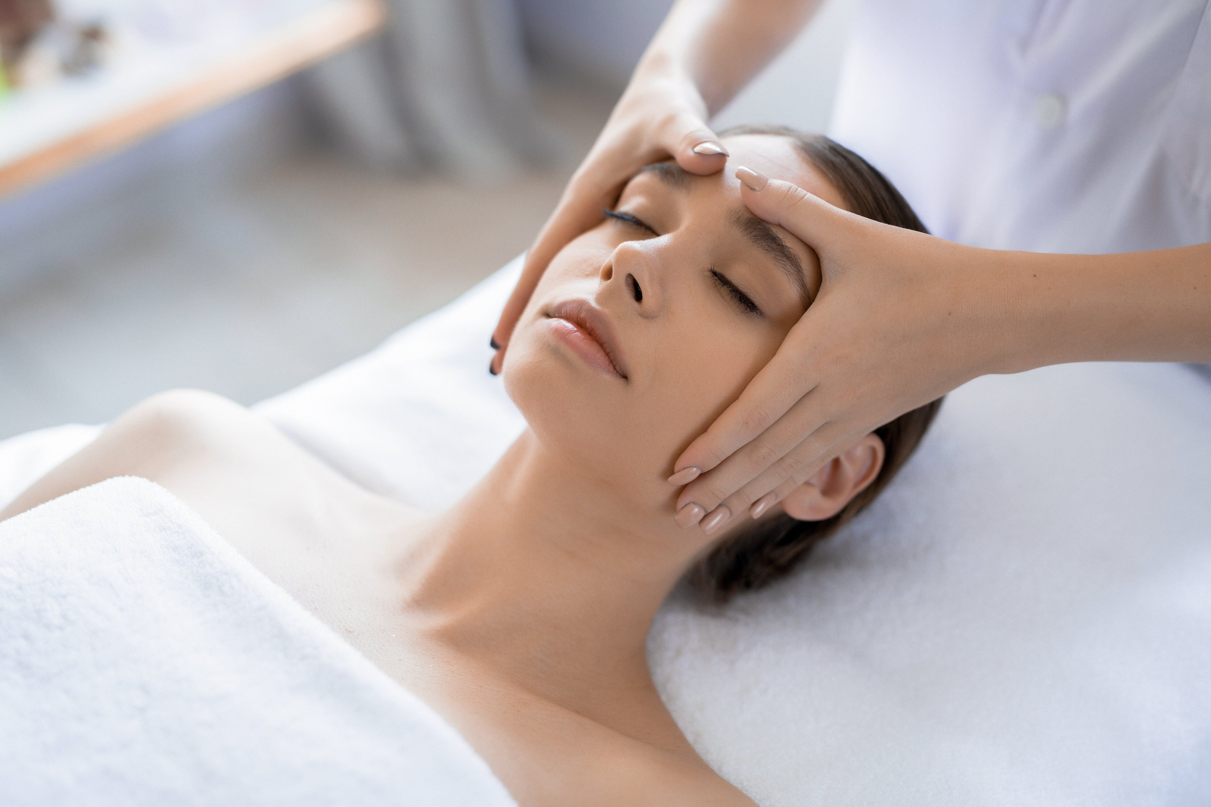 Facial Massage: Unlocking the Power of Relaxation and Radiance