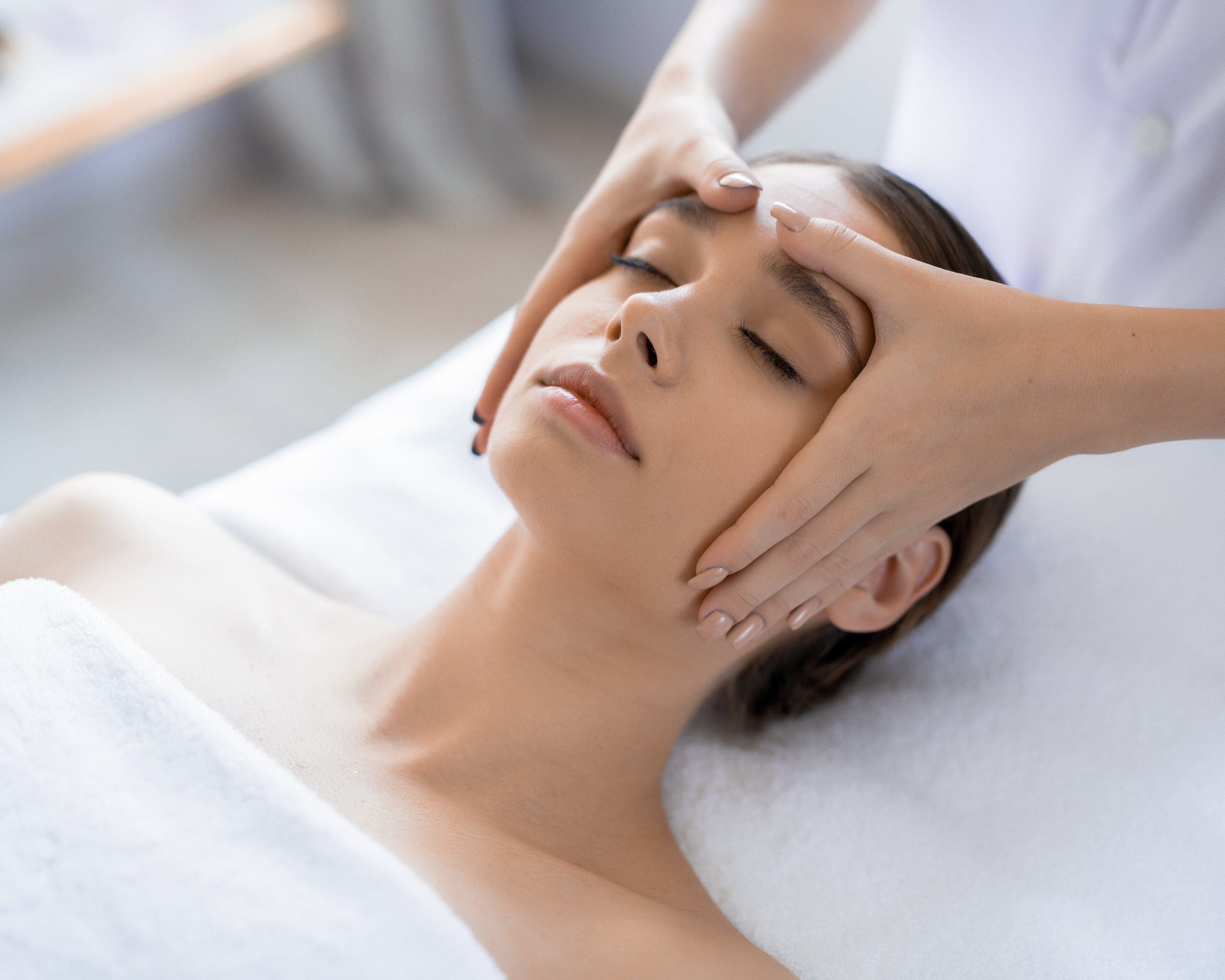 Facial Massage: Unlocking the Power of Relaxation and Radiance